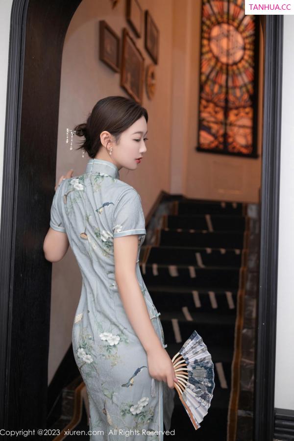 唐安琪  [XiuRen]高清写真图 2023.08.14 No.7232 唐安琪 美腿旗袍第3张图片